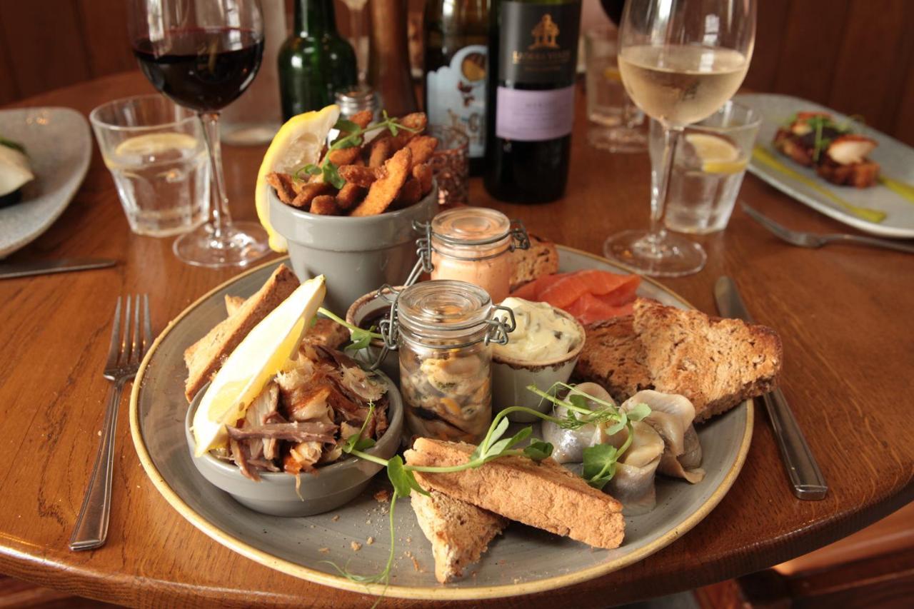 The Erskine Arms Conwy Ngoại thất bức ảnh